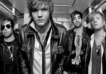 BOYS LIKE GIRLS (photo)