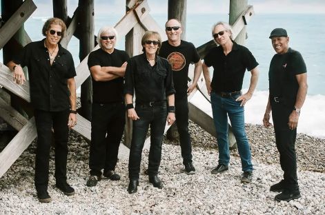 CAFFERTY John AND THE BEAVER BROWN BAND (photo)