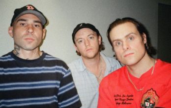 DMA'S (photo)