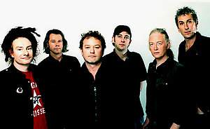 LEVELLERS (photo)