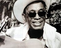 LIGHTNIN' HOPKINS (photo)