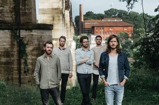 MOON TAXI (photo)