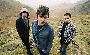 SCOUTING FOR GIRLS (photo)